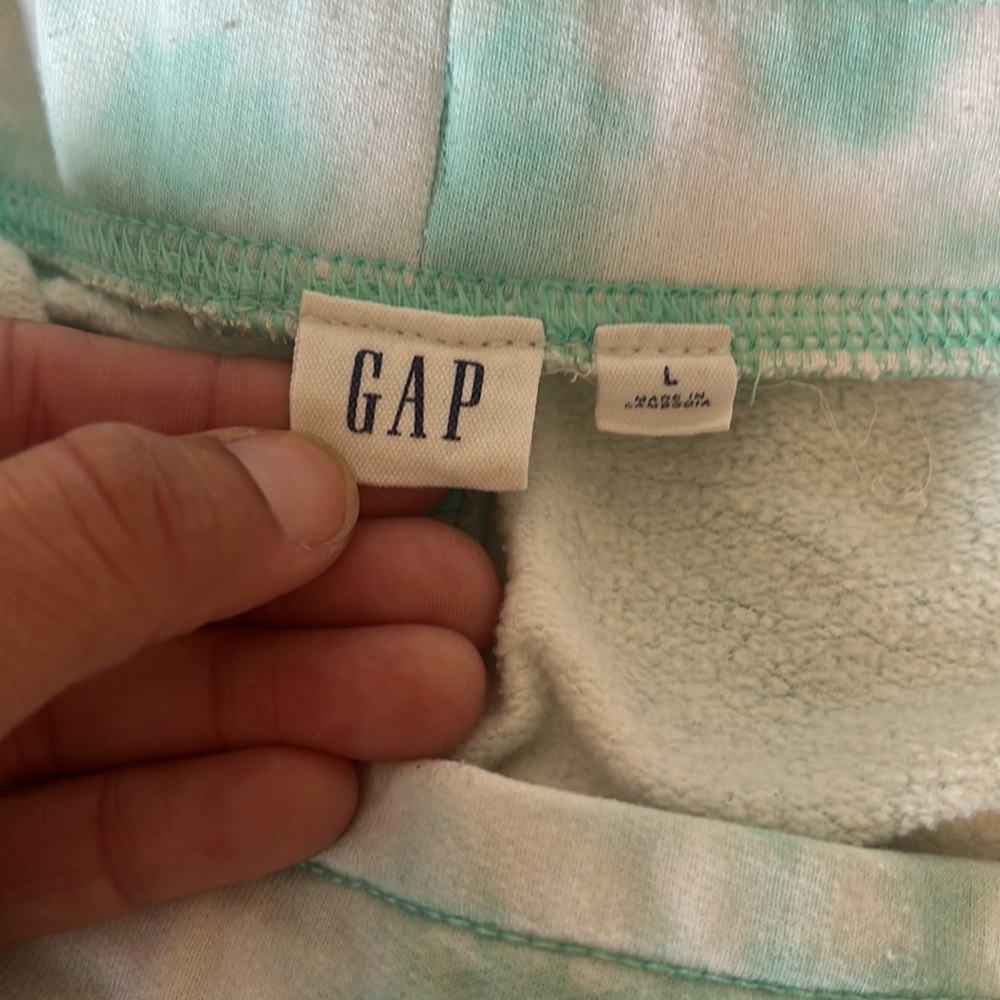 Gap tie-dye shorts, 2 pairs, size large - Picture 8 of 9